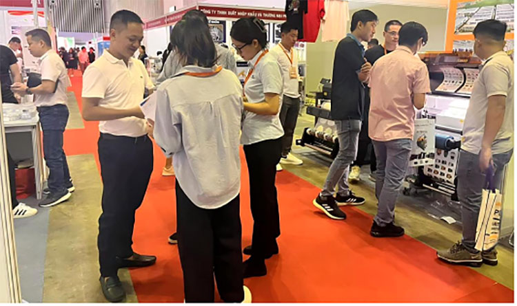 Hefei Preworld Peru Expo: Hot Products Flourish, Customized PVC and Mirrored Acrylics Spark Latin American Buying Frenzy